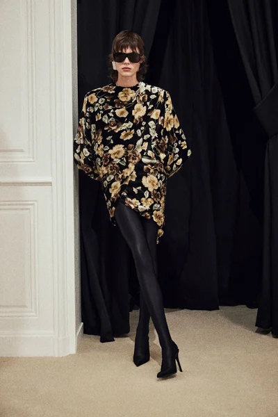 Look 28